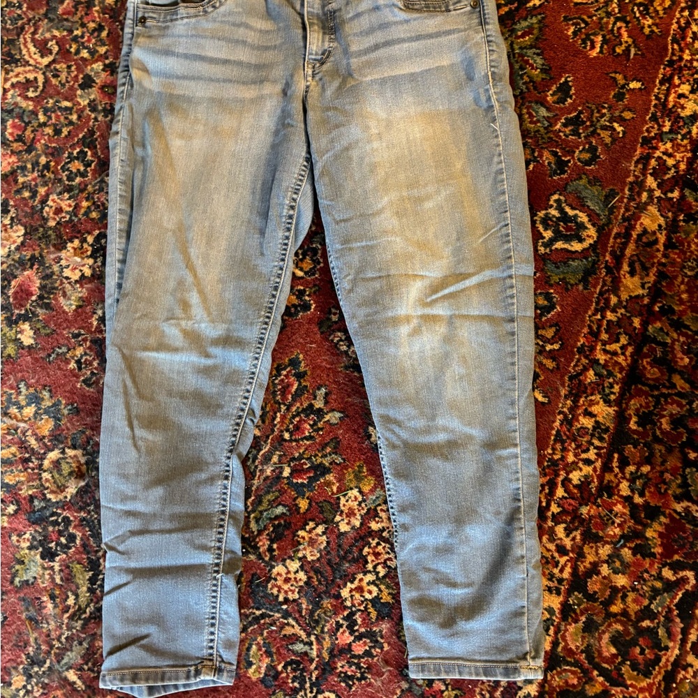 Democracy Women’s Light Wash Ankle Cropped Skinny Jeans size 10